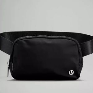 Lululemon Everywhere Belt Bag Black